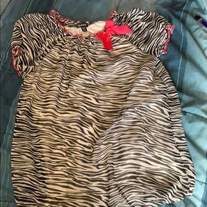 Child’s shirt size xl(14-16)
